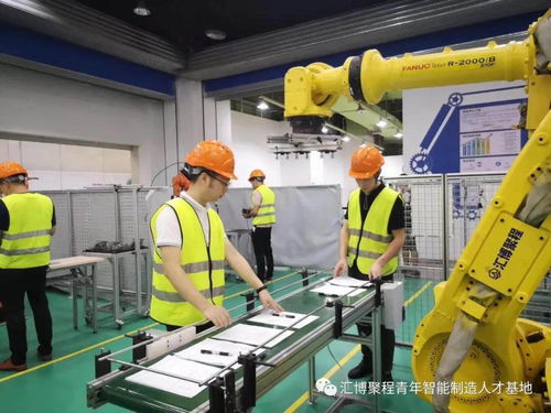 重慶市人社工業(yè)機器人系統(tǒng)運維工程師考試在我基地成功舉行，助力工業(yè)工程設計服務高質(zhì)量發(fā)展